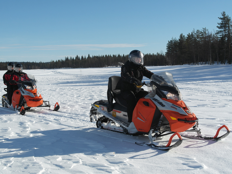 sneeuwscooter safari
