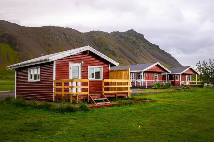 Moar Cottages, Akranes