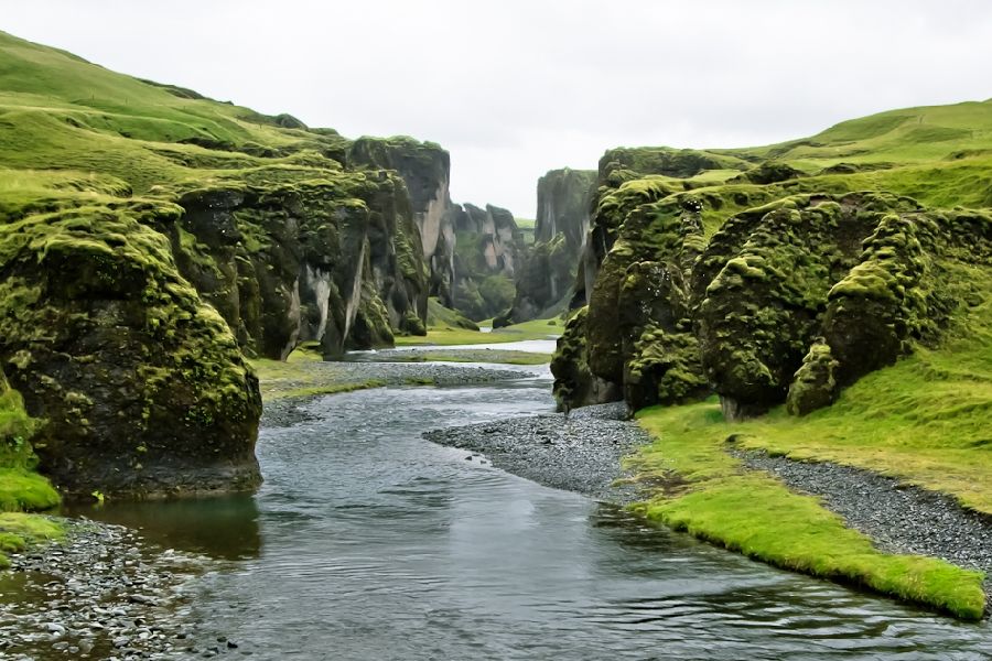 Fjadrargljufur kloof IJsland