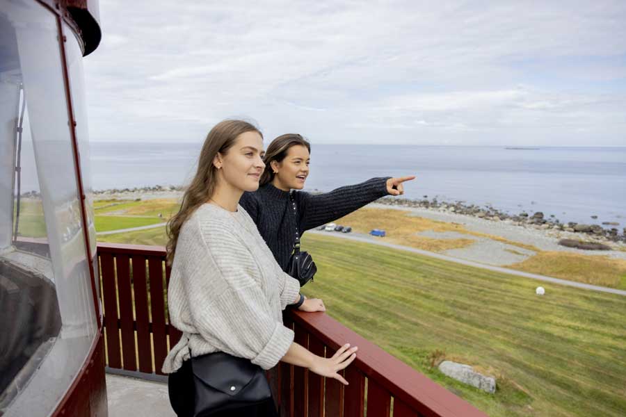 Hurtigruten excursie Alnes Lighthouse met BBI Travel