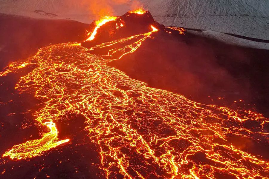 Vulkaaneruptie vulkaanuitbarsting